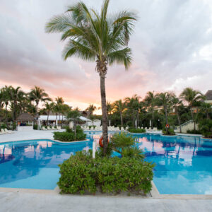 activities-pool--v5815212