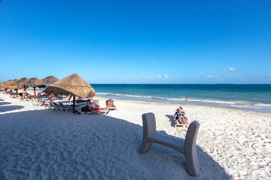 beach–v15917972