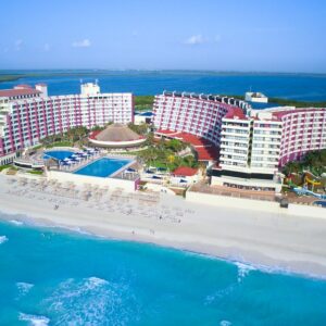 crown-paradise-club-cancun