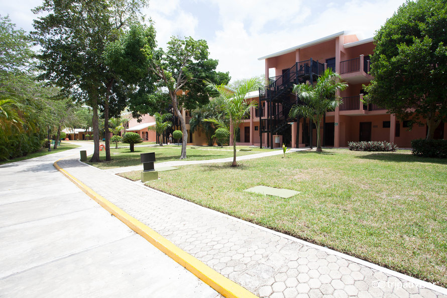 hallways–v2458429