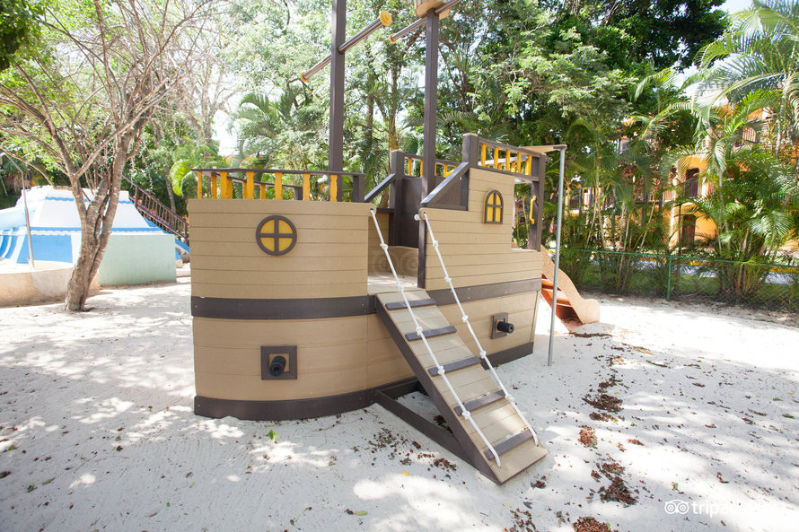 kids-club–v2458359