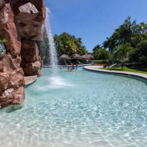 pool--v4086237