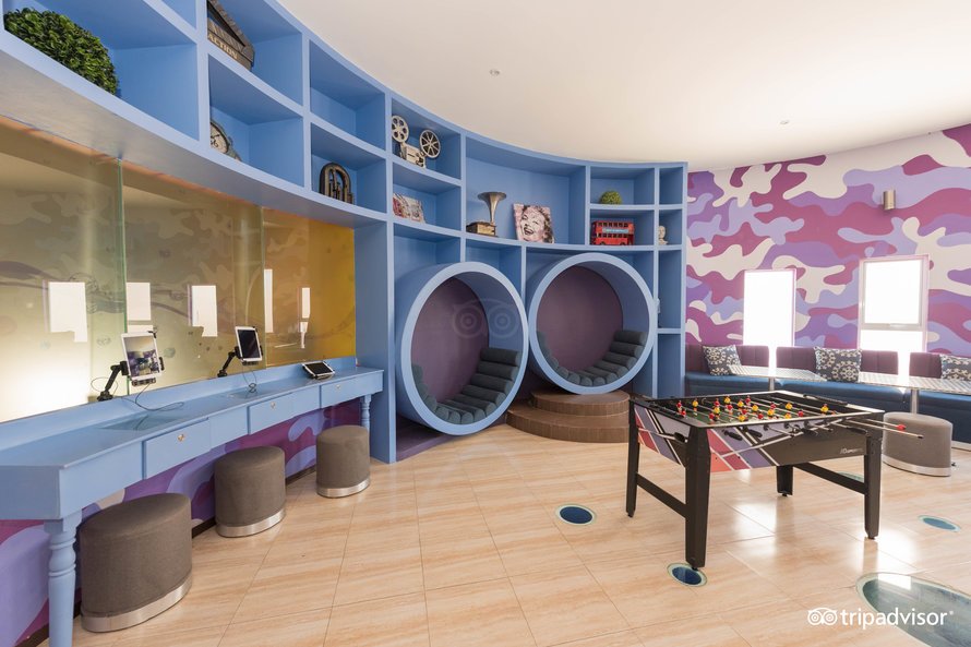 the-cavern-club–v14360603