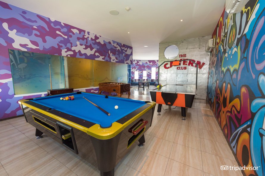 the-cavern-club–v14361237