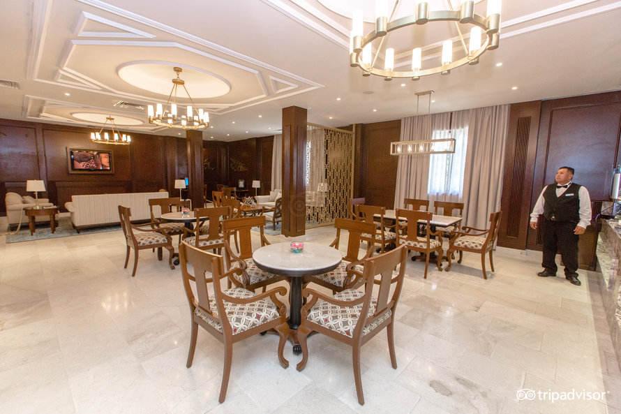 the-lounge–v15917648
