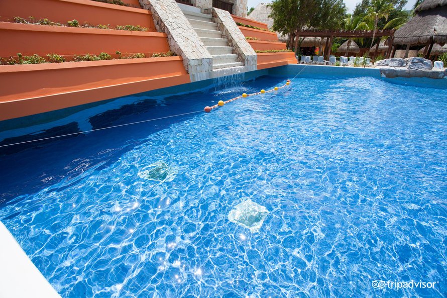 wave-pool–v4088666