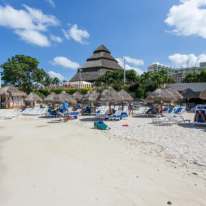 beach--v15036285