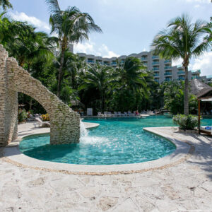 main-pool--v15036340