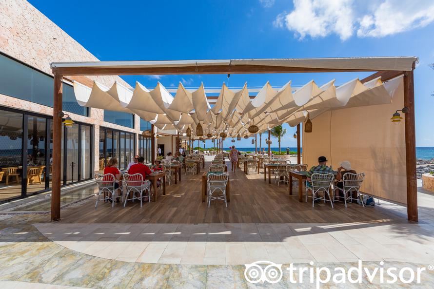 helios-beach-club-v18676534