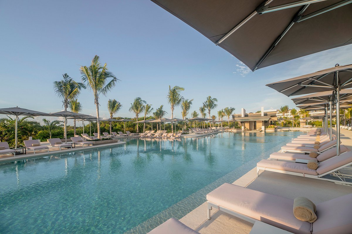 pool-el-trompo-swim-up