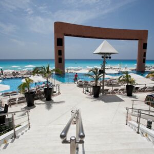 Beach Palace Cancun (8)