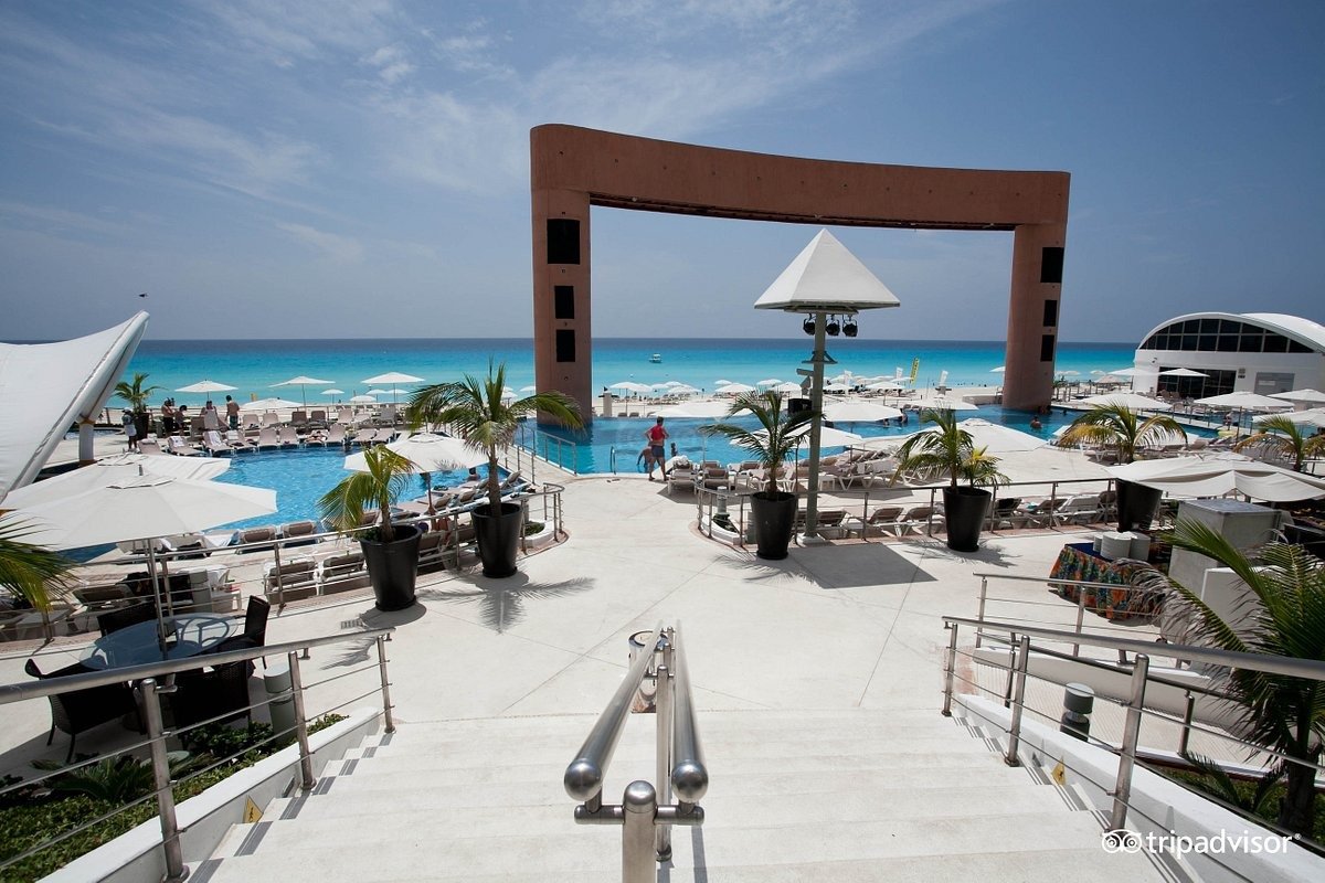 Beach Palace Cancun (8)