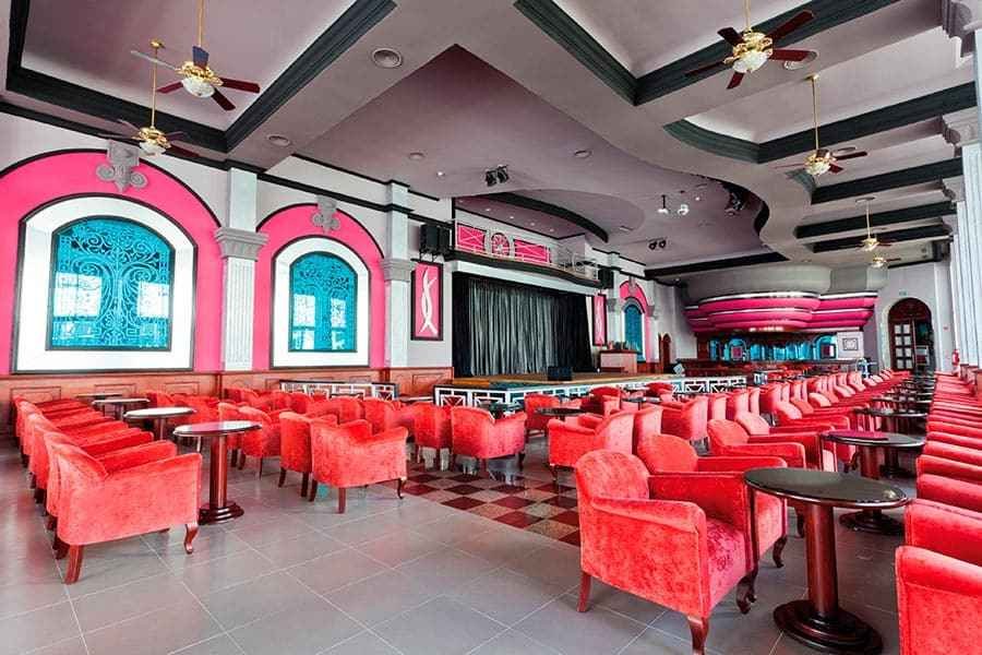 bar-show-riu-palace-mexico_tcm49-226372