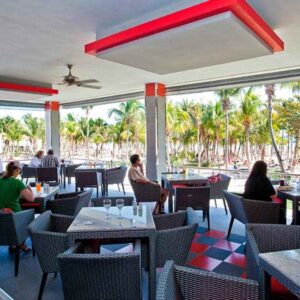 beach-bar-riu-palace-mexico_tcm49-226373