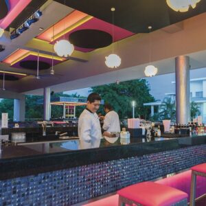 lounge-bar