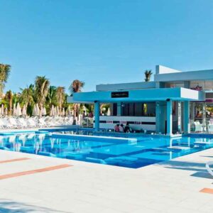 swimup-bar-riu-palace-mexico_tcm49-226383