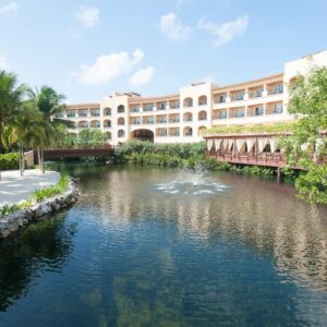 the-hotel--v4389396