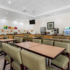 free-breakfast-bar