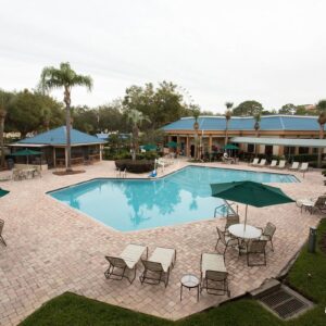pool--v15949109