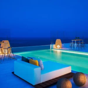 DREVC-P0003-Rooftop-Cocktail.16x9