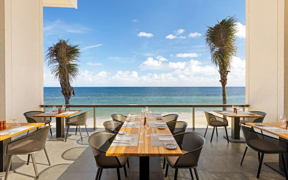 ice-7403860-99692691-555711