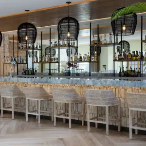 CANIA-P0040-Bar-Social-Stools.4x3