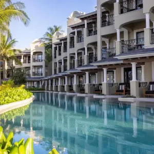 CANIA-P0045-Swimup-Pool-Suites-View.4x3