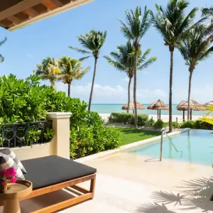 CANIA-P0055-Oceanfront-King-Guestroom-Private-Pool.4x3