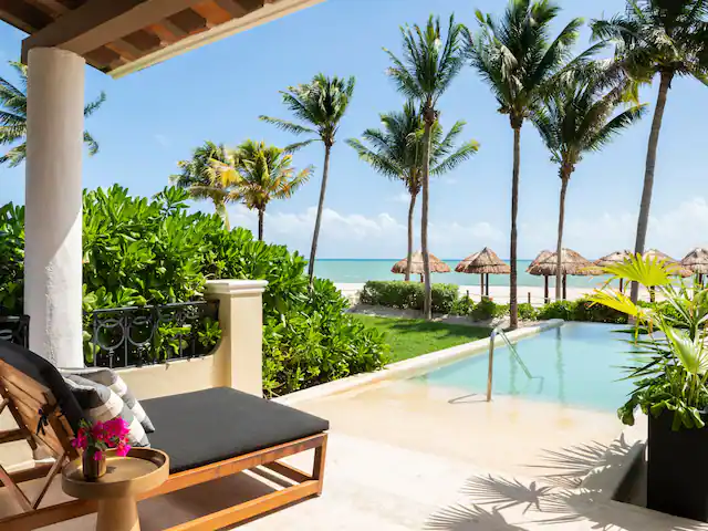 CANIA-P0055-Oceanfront-King-Guestroom-Private-Pool.4×3