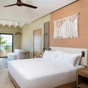 CANIA-P0078-Presidential-Suite-Bedroom.4x3