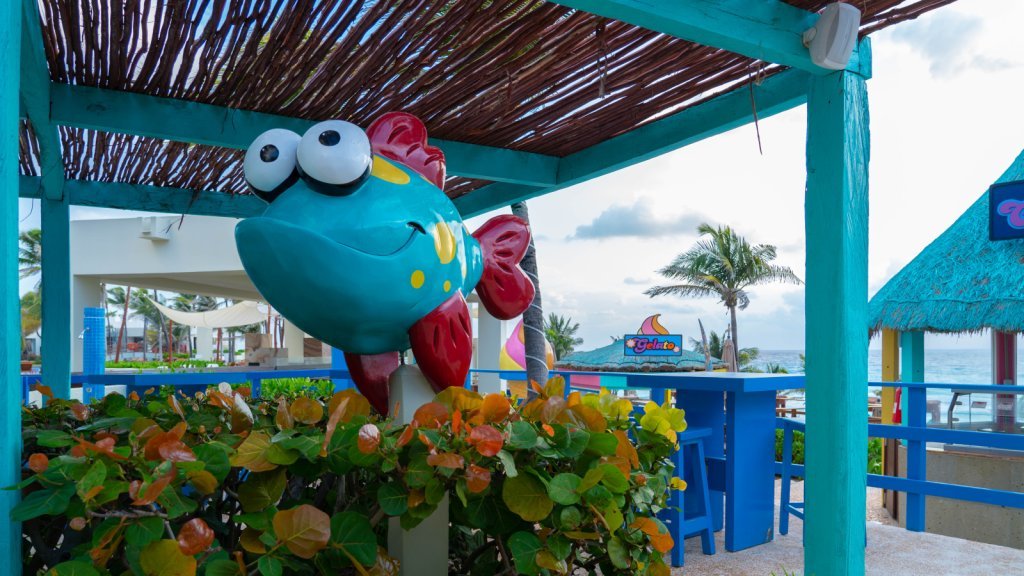 Hippiechick-2__FitMaxWzE2MDAsMTYwMF0_FitMaxWzEwMjQsNjg3XQ