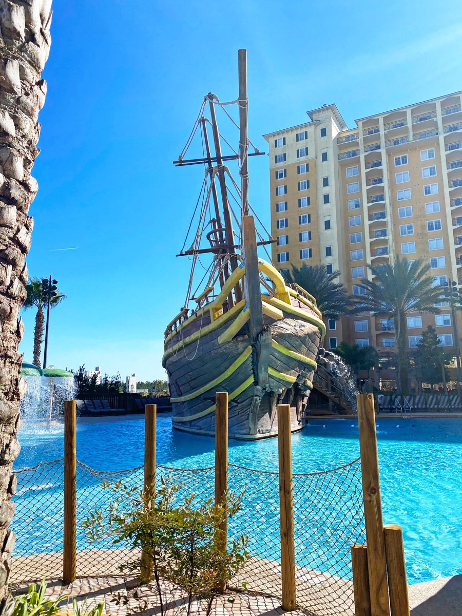 Pirate-Ship-Pool