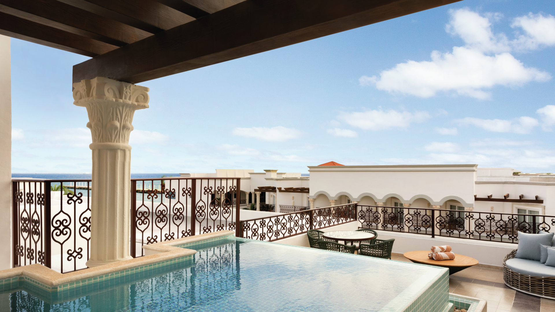 CZMPC_K1ZUR1_Presidential_Suite_King_05