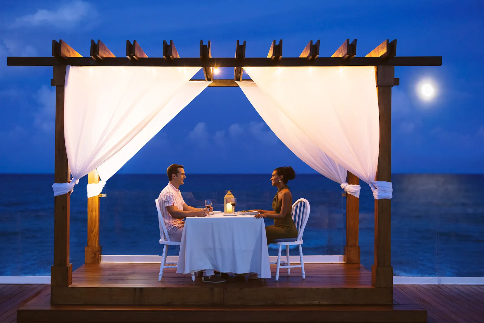 Hilton-Playa-Del-Carmen-Romantic-Dinner