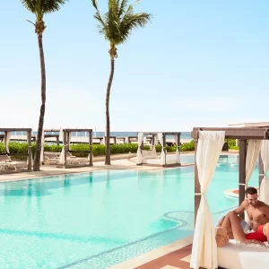 Hilton_Playa_Del_Carmen_Infinity_Pool