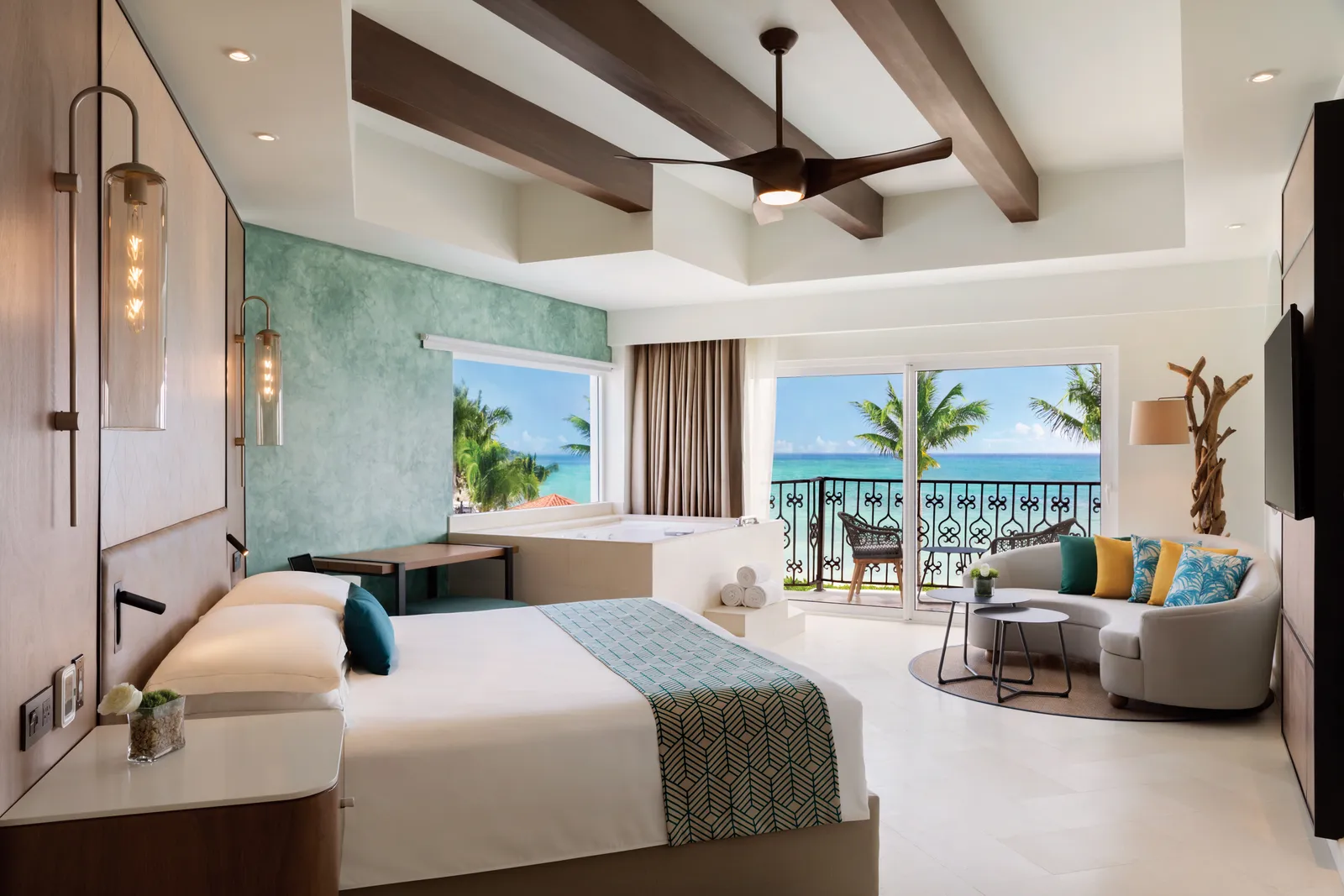 Hilton_Playa_Del_Carmen_Suite_Oceanfront