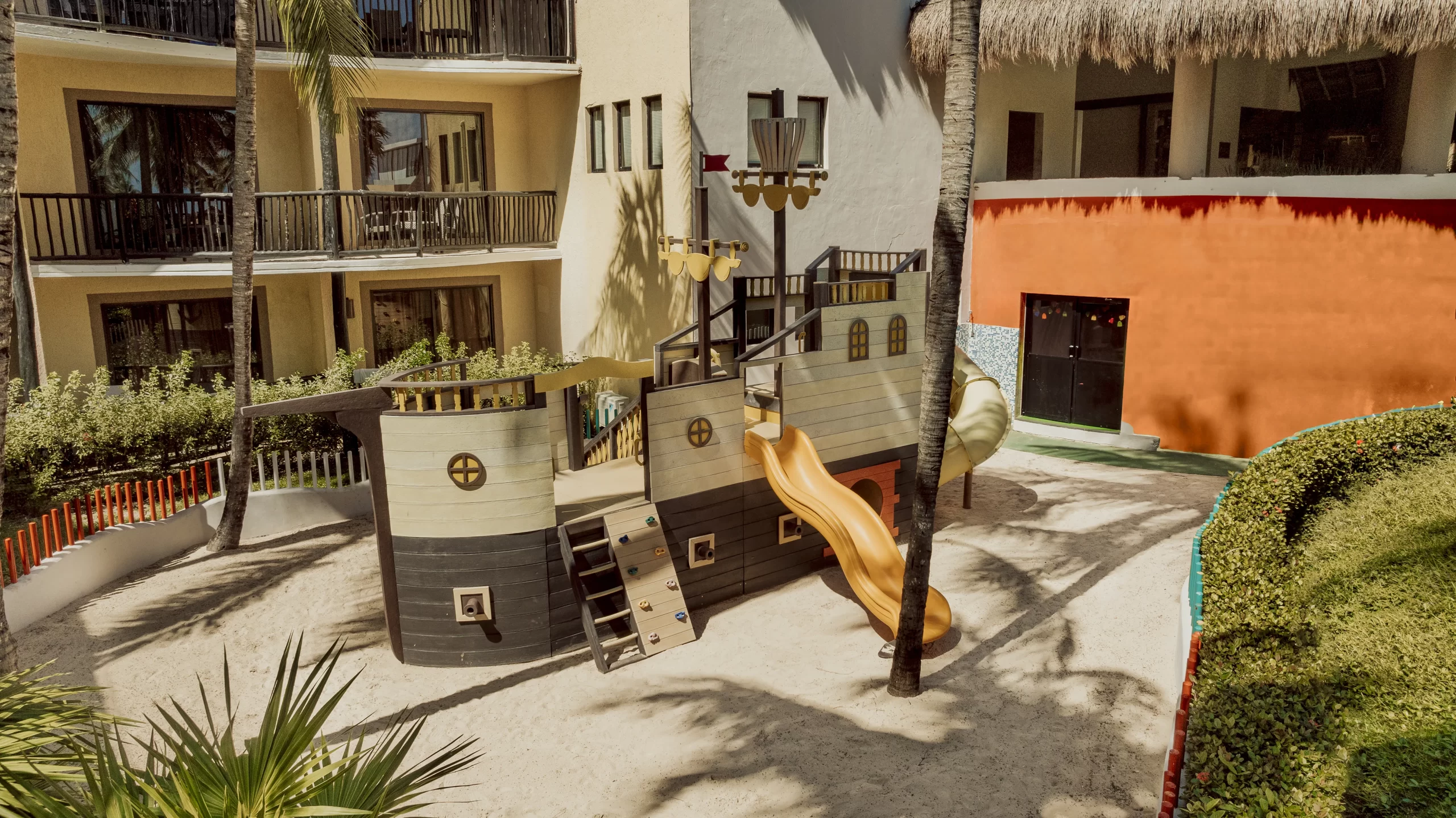 YucatanBeach Kids Club 01.jpg