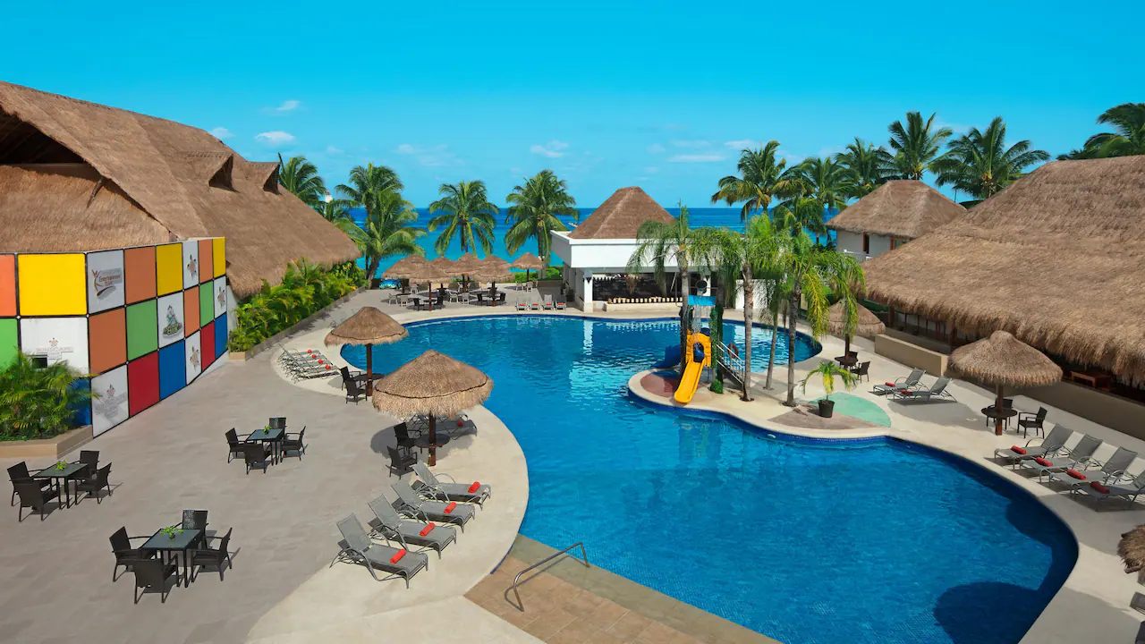 SUSCZ-P0003-Main-Pool.16×9