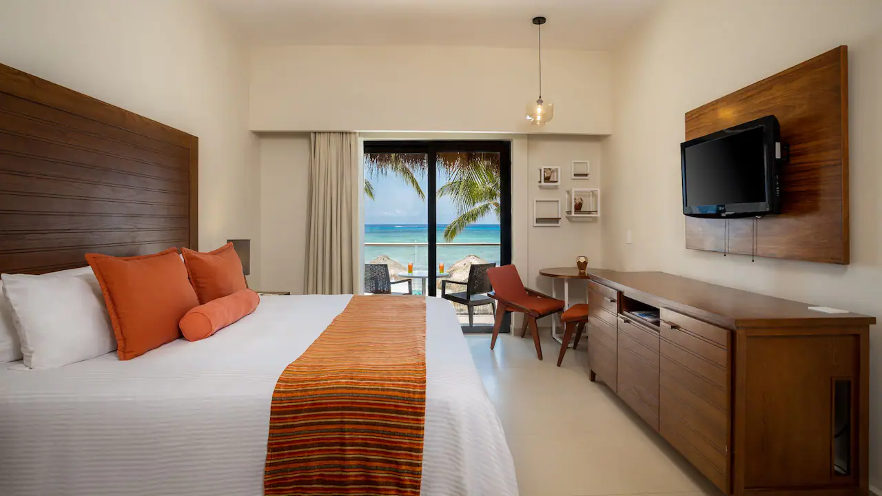 SUSCZ-P0006-Deluxe-Ocean-View-King.16×9