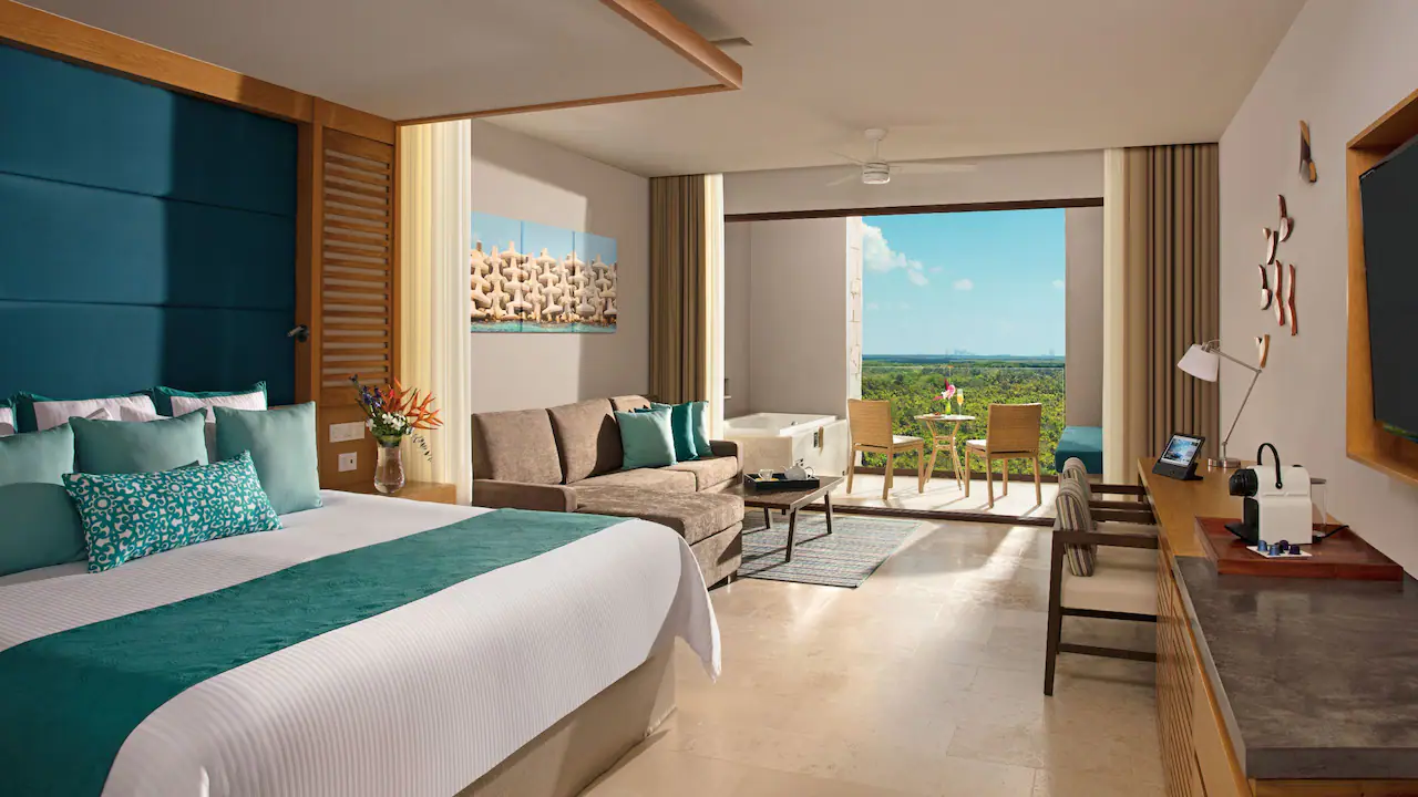 DREPM-P0005-Junior-Suite-Garden-View.16×9