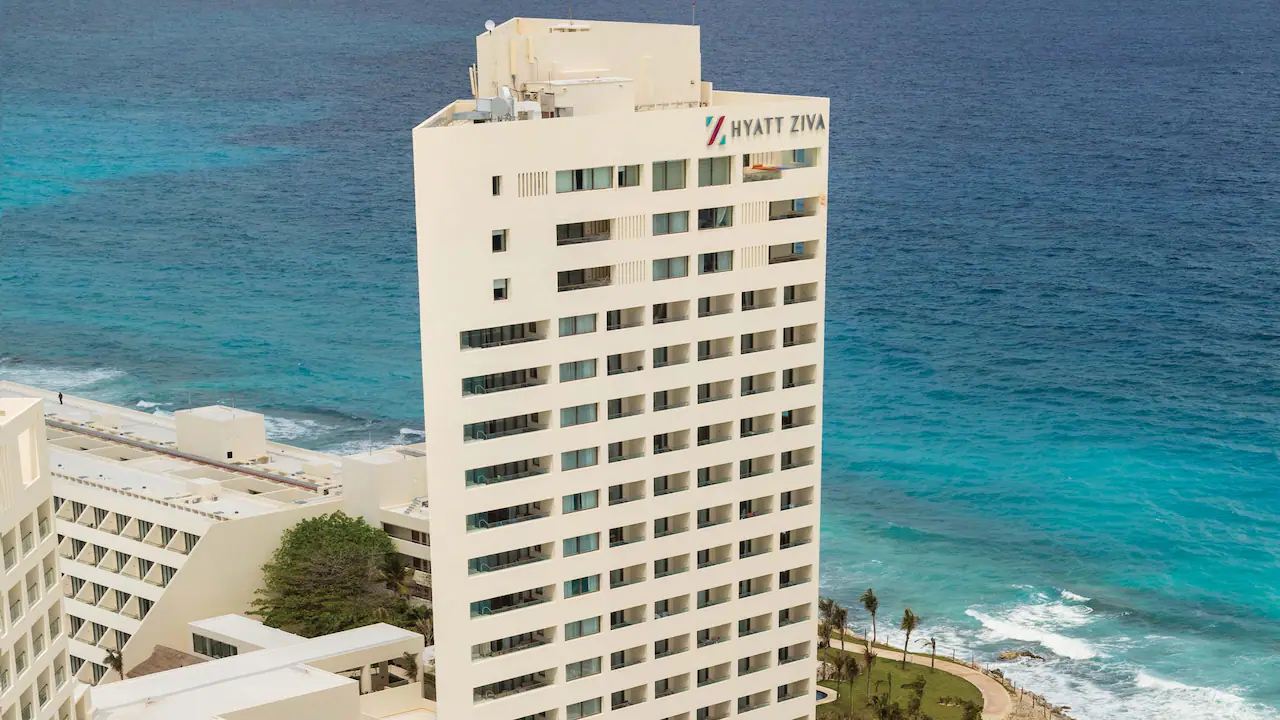 Hyatt-Ziva-Cancun-P158-Turquoize-Tower.16×9