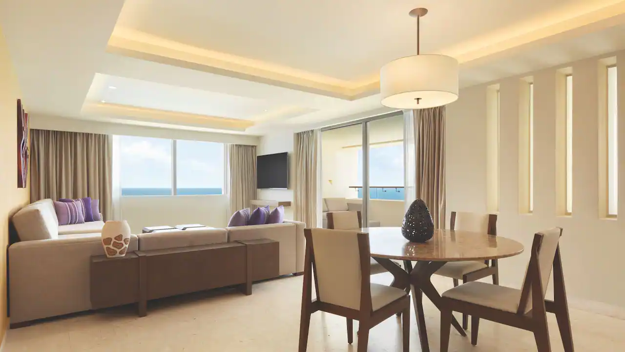 Hyatt-Ziva-Cancun-P185-Ziva-Club-Two-Bedroom-Oceanfront-Suite-Dining-Room.16×9