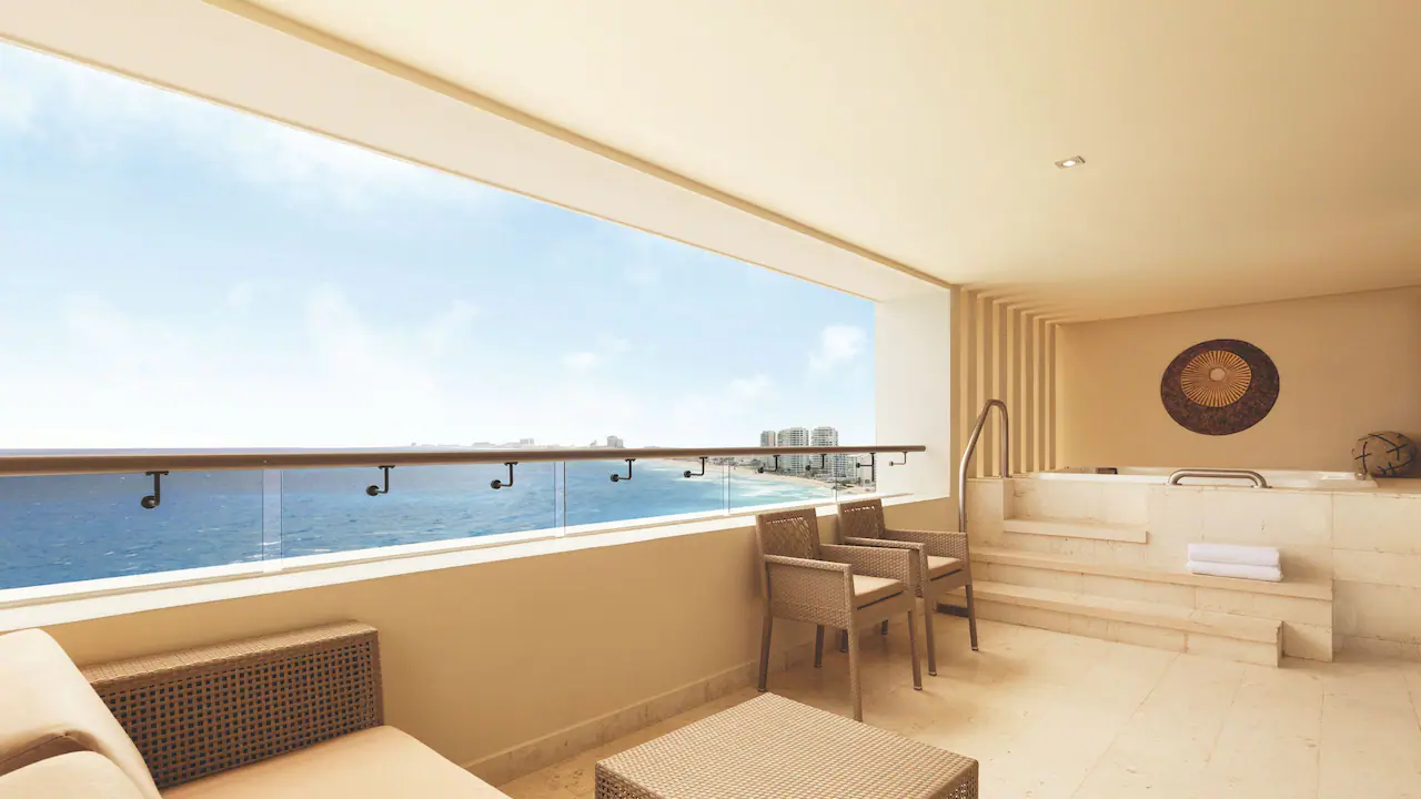 Hyatt-Ziva-Cancun-P186-Ziva-Club-Two-Bedroom-Oceanfront-Suite-Balcony.16×9