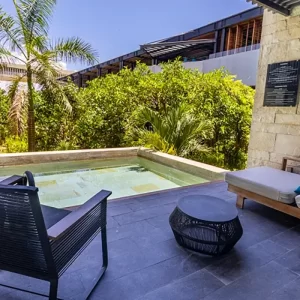 Devossion_Carousel_Accomodations_1_1274x821