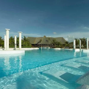 Grand-Palladium-Riviera-Maya-Complex-Piscina-principal-4