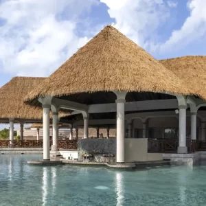 Grand-Palladium-Riviera-Maya-La-Laguna-Bar4