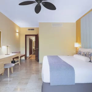 grand-palladium-select-white-sand-suite-beachside-6