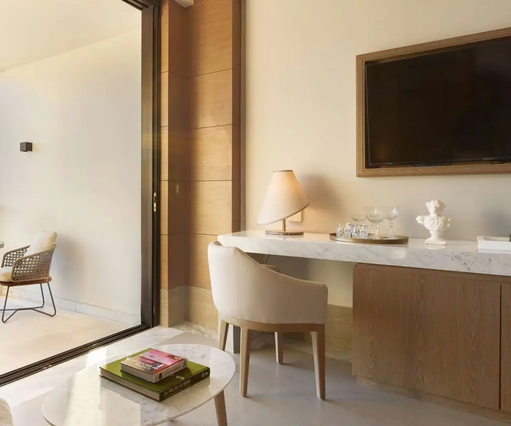 sls-playa-mujeres-rooms-suites-captivate-swim-out-family-07