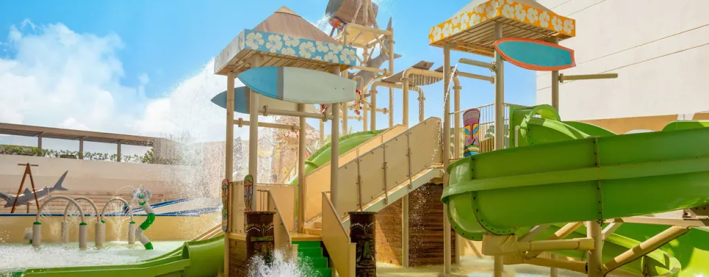 DREVC-P0029-Wave-Pool-Slides.16×9